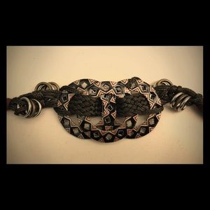 Chico’s M/L Hook and Loop stretchy belt